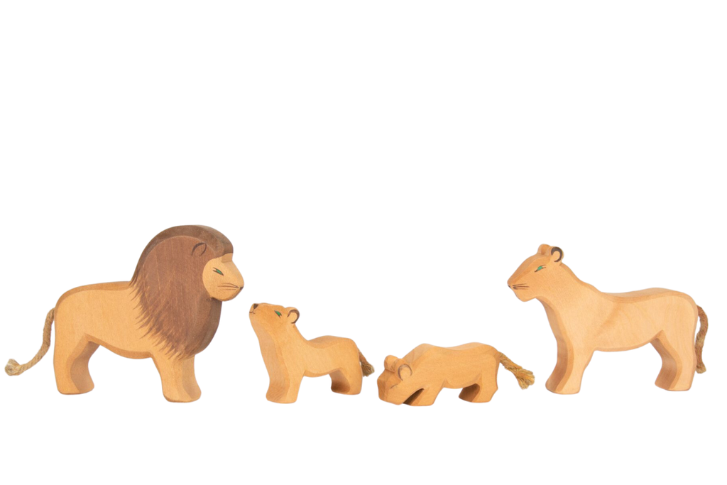 [review] loewenfamilie_1920x1920.png