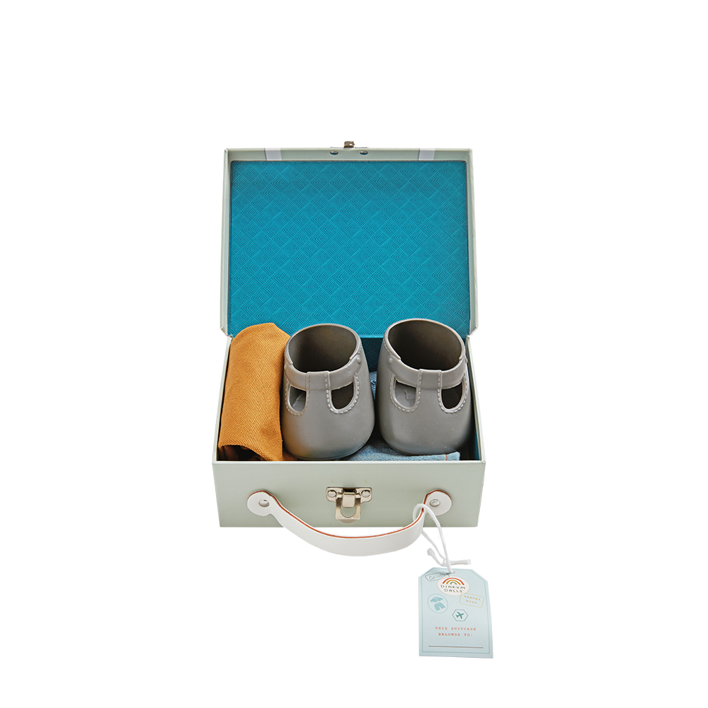 OlliElla-TravelTogs-DinkumDoll-SageSuitcase-03_1024x1024.png
