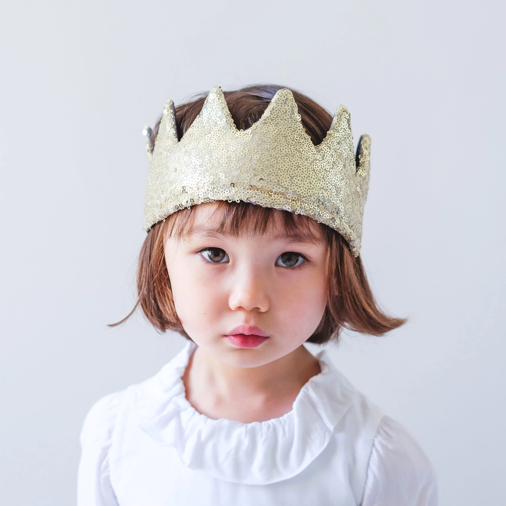405007-05-Sequin-Crown-life-scaled.jpg.webp