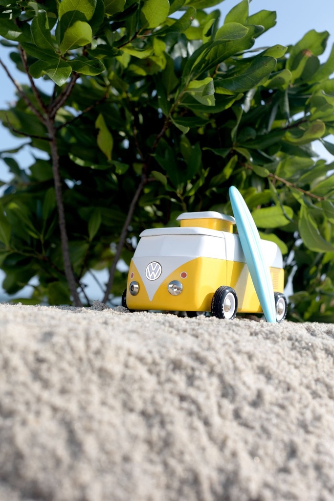 3_VW_BeachBusSunsetlifestyle.webp