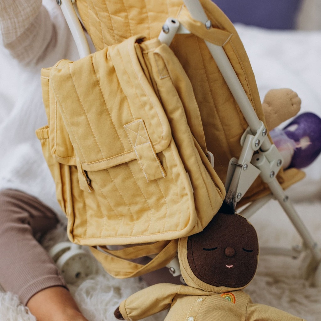[review] Carrier-ConvertibleChanging-Bag-Mat-Honey-Lifestyle-2_2000x.jpg