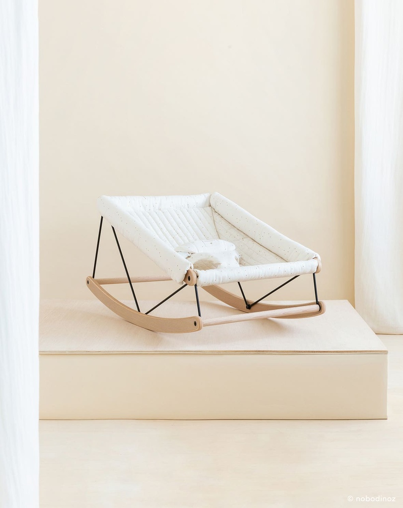 growing-green-baby-bouncer-honey-sweet-dots-natural-nobodinoz-4-v-8435574918468_3.jpg