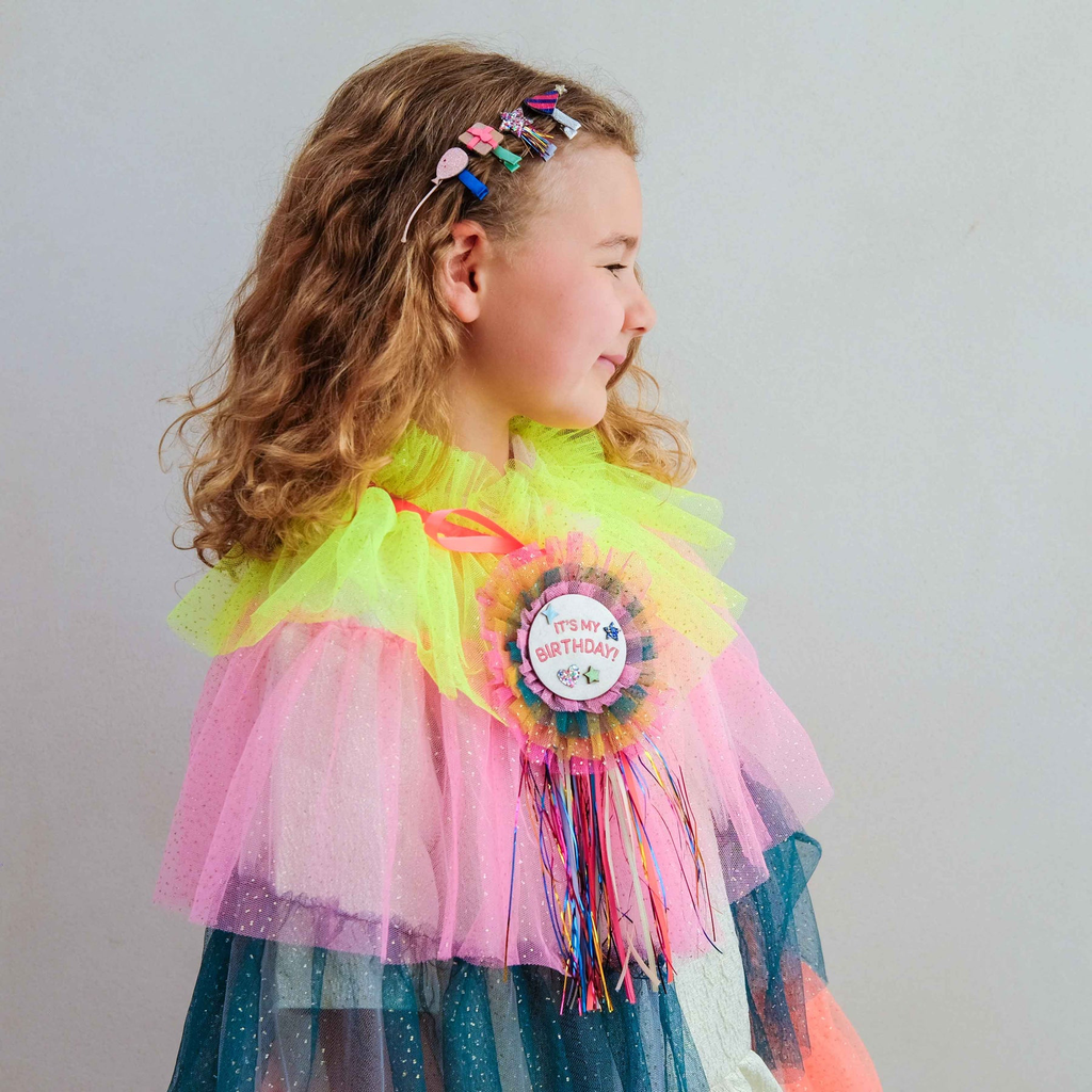172065-38_B_DAY_PARTY_MINI_CLIPS_195008-38_RUFFLE_RAINBOW_PARTY_172067-38_DIVA_WOW_BADGE_b1833cf2-3943-4435-a3d4-3746115cdbe5_1800x1800.webp