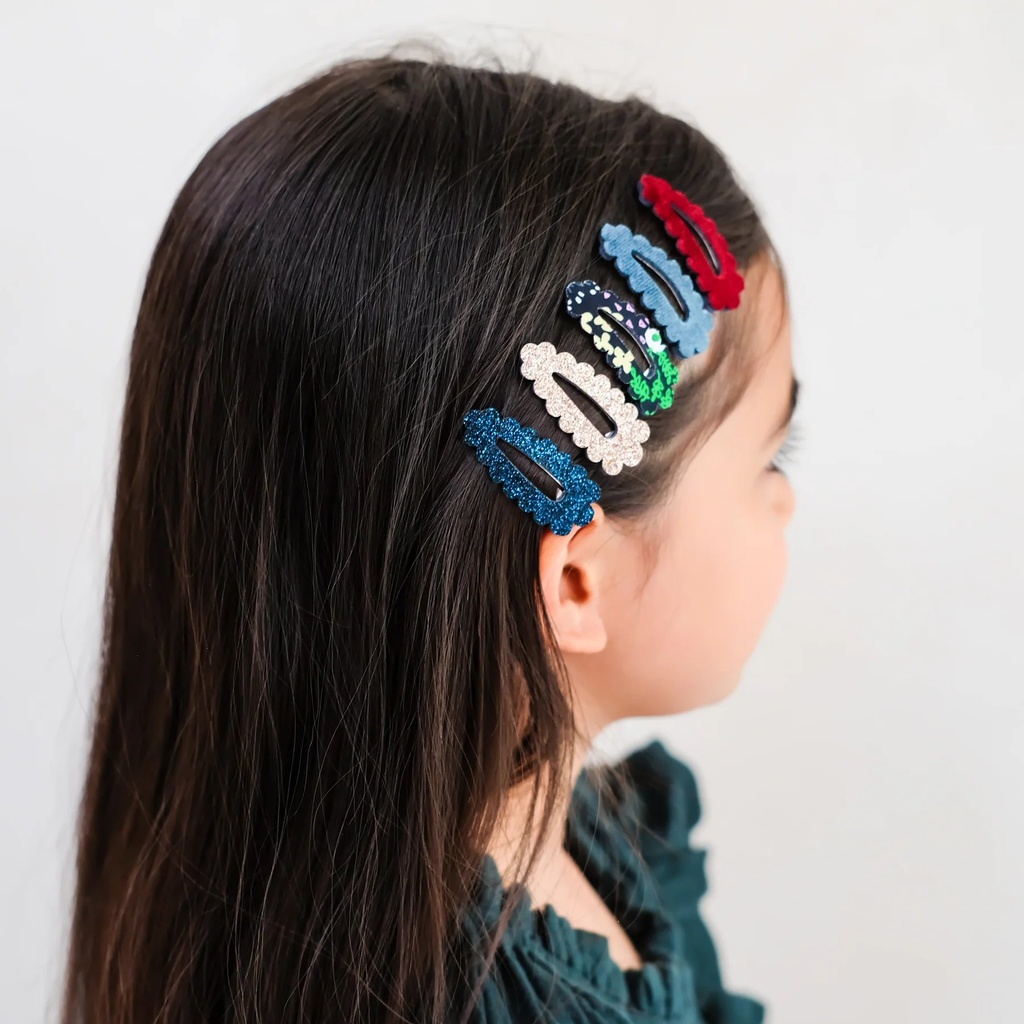 192061-42_BLACKBERRY_SCALLOPED_MINI_HAIR_CLIPS_2_1800x1800.jpg.webp