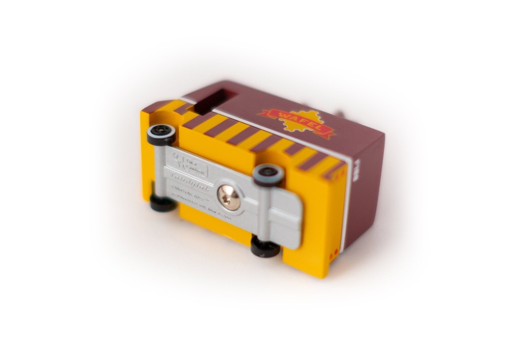 Waffle-Chassis_2048x.jpg