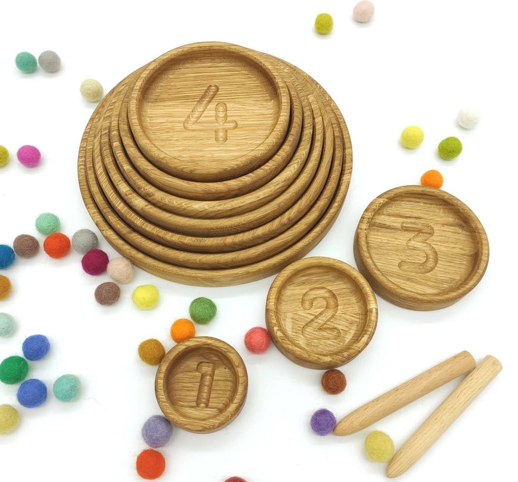 Set of sorting plates or round trays