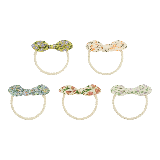 [182026- 23] Flora Bow ponies