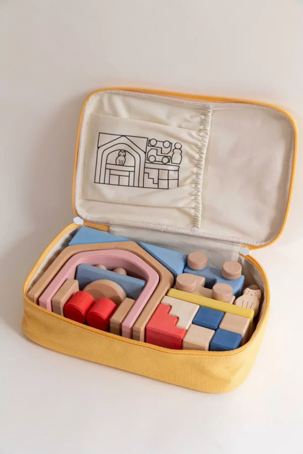 The lodge travel set